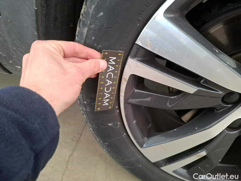  Peugeot  5008  Allure 1.5 HDi 130CV BVA8 7 Sieges E6d #11