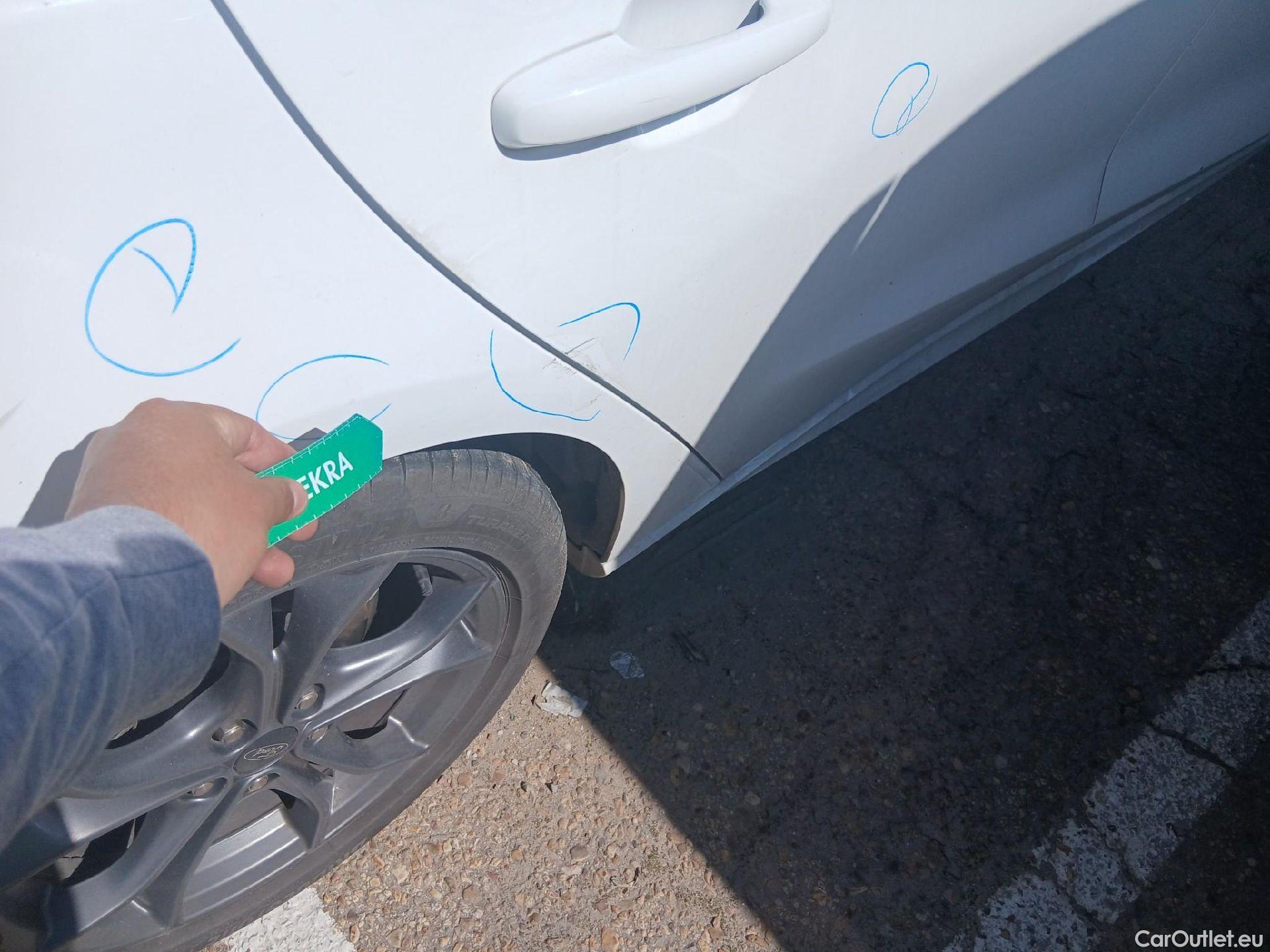  Ford  Focus FORD  / 2018 / 5P / berlina con portón 1.0 Ecoboost MHEV 92kW ST-Line #20