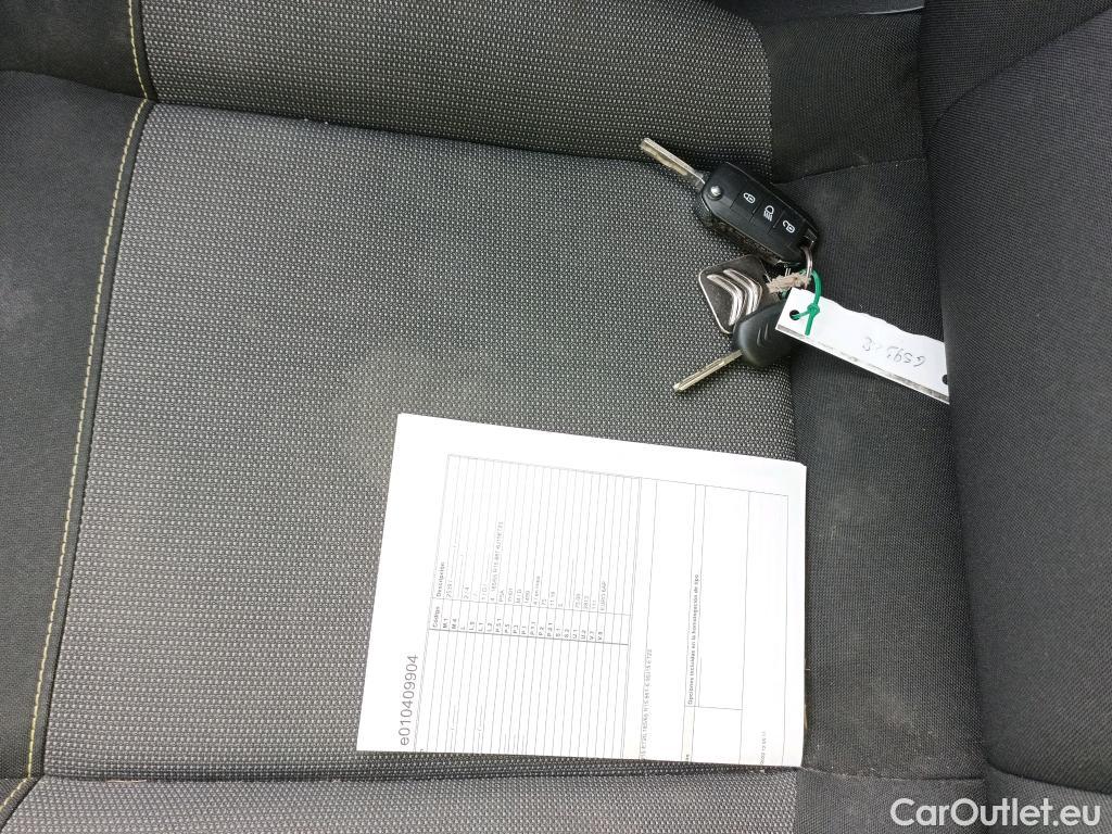  Citroen  C3 CITROEN  / 2020 / 5P / berlina con portón BlueHDi 75KW (100CV) S&S Live Pack #7