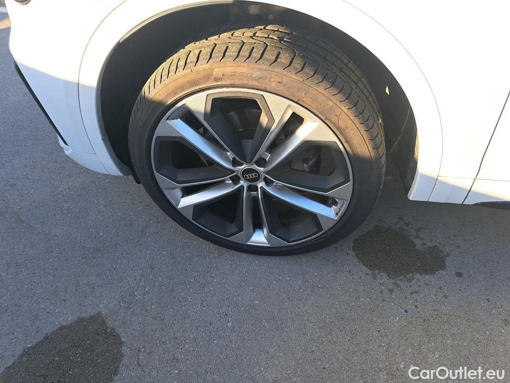  Audi  Q5 AUDI  SPORTBACK / 2020 / 5P / todoterreno Black line 40 TDI 150kW quattro-ultra #1