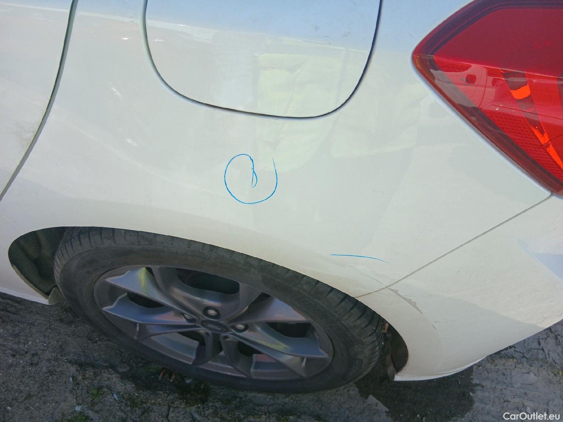  Ford  Focus FORD  / 2018 / 5P / berlina con portón 1.0 Ecoboost MHEV 92kW ST-Line #14