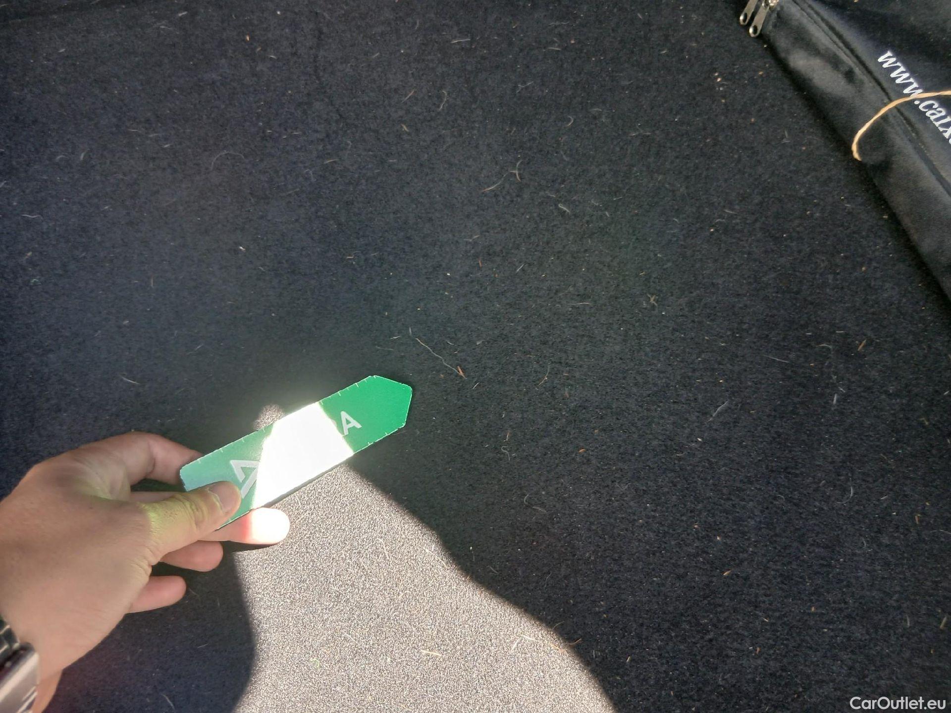  Citroen  C4 Cactus CITROEN  / 2018 / 5P / berlina con portón PureTech 81KW (110CV) S&S Shine (CX) #5