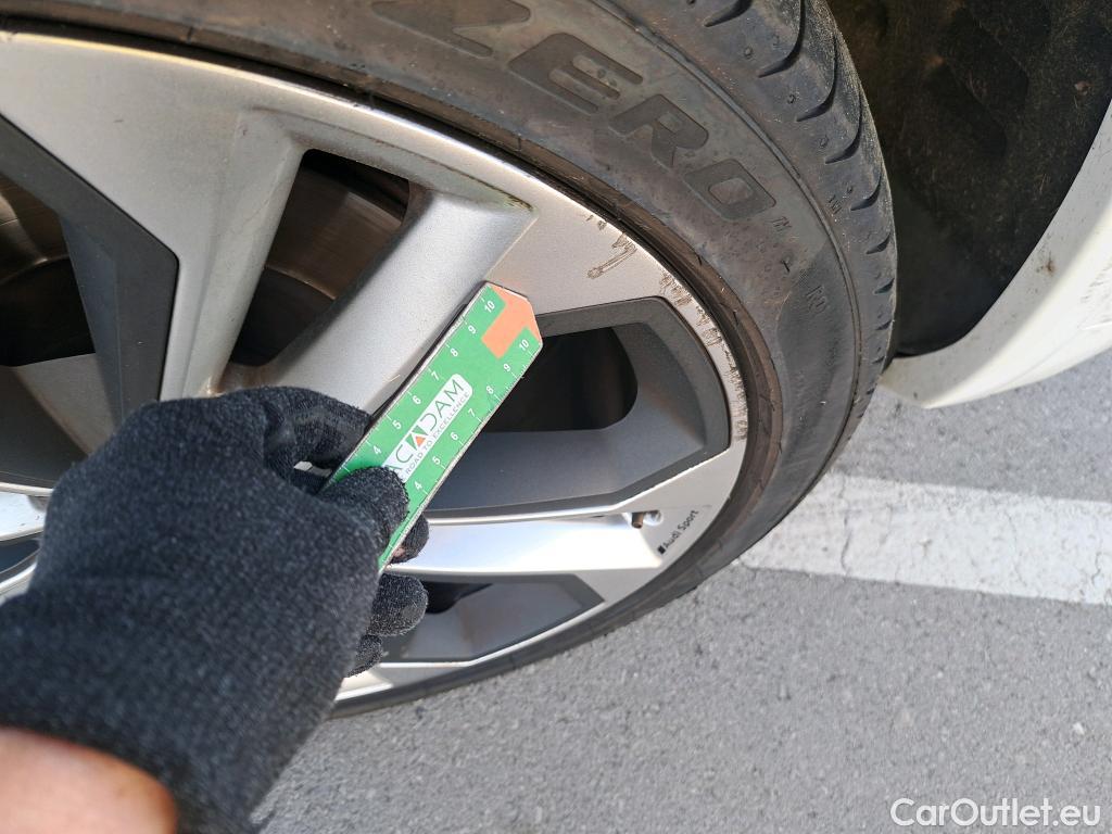  Audi  Q5 AUDI  SPORTBACK / 2020 / 5P / todoterreno Black line 40 TDI 150kW quattro-ultra #17