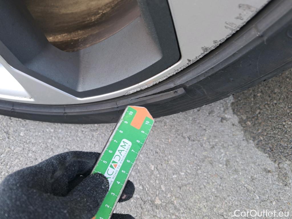  Audi  Q5 AUDI  SPORTBACK / 2020 / 5P / todoterreno Black line 40 TDI 150kW quattro-ultra #2