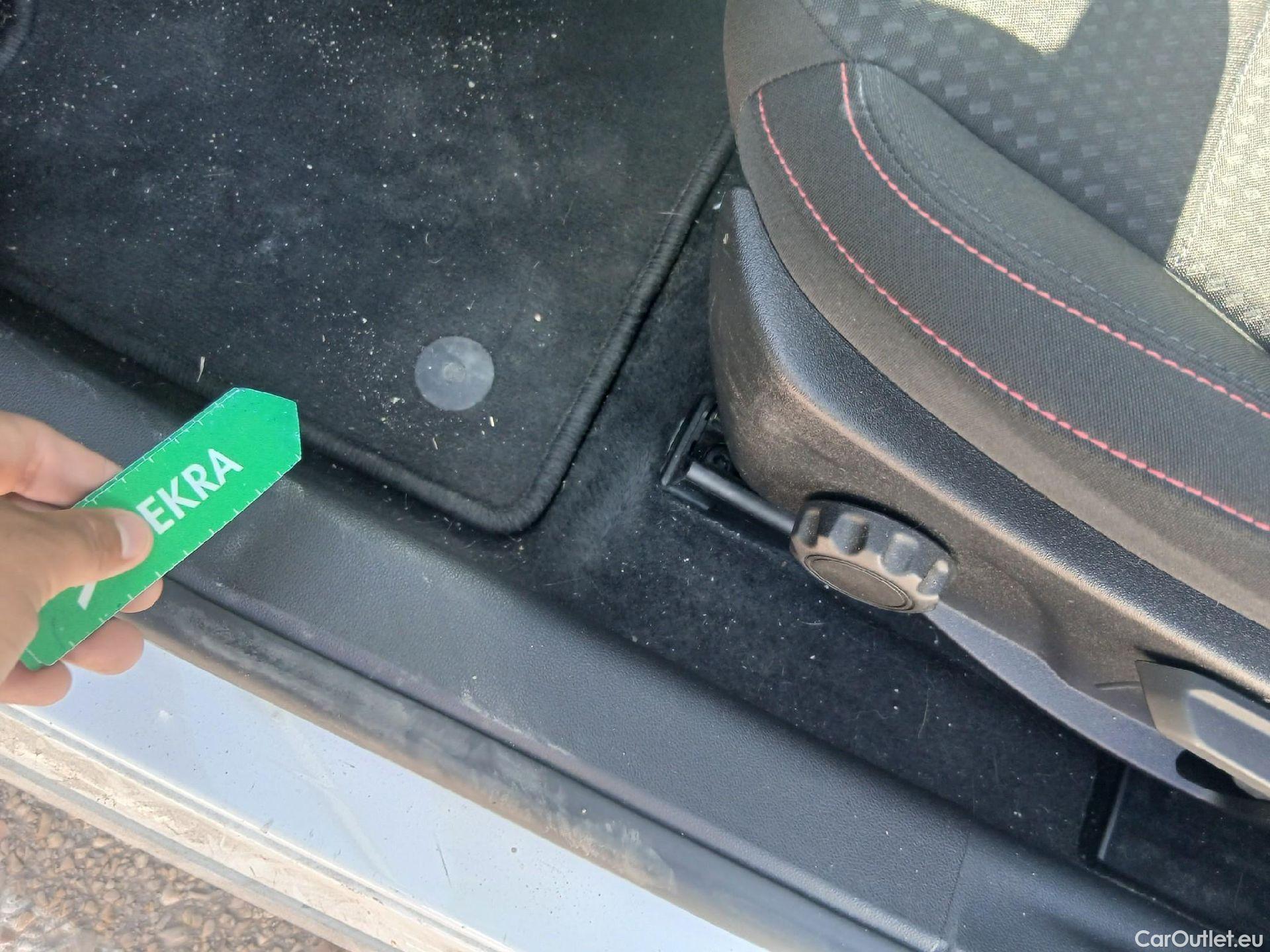  Ford  Focus FORD  / 2018 / 5P / berlina con portón 1.0 Ecoboost MHEV 92kW ST-Line #3