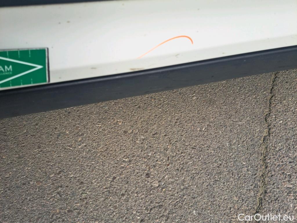  KIA  Niro KIA  / 2019 / 5P / crossover 1.6 GDi HEV 104kW (141CV) Drive #28