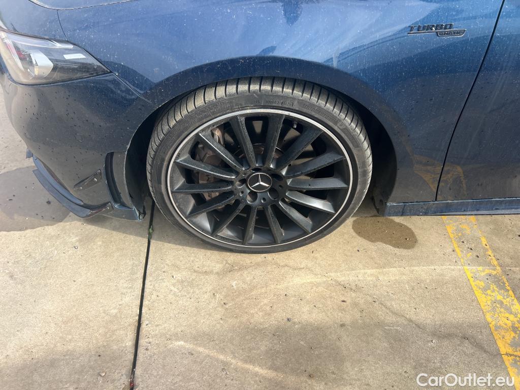  Mercedes  A-Klasse MERCEDES-BENZ Clase A / 2018 / 5P / berlina con portón Mercedes-AMG A 35 4MATIC+ #3