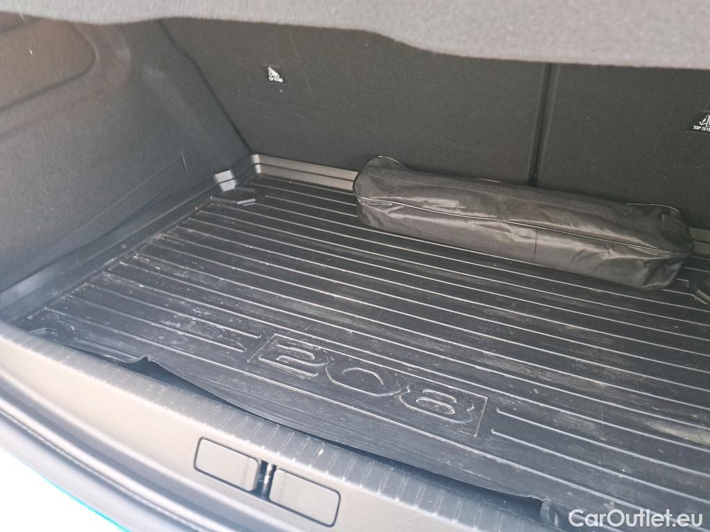  Peugeot  208 PEUGEOT  / 2019 / 5P / berlina con portón PureTech 96kW (130CV) EAT8 GT Pack #27