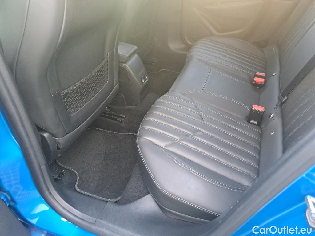  Peugeot  208 PEUGEOT  / 2019 / 5P / berlina con portón PureTech 96kW (130CV) EAT8 GT Pack #28