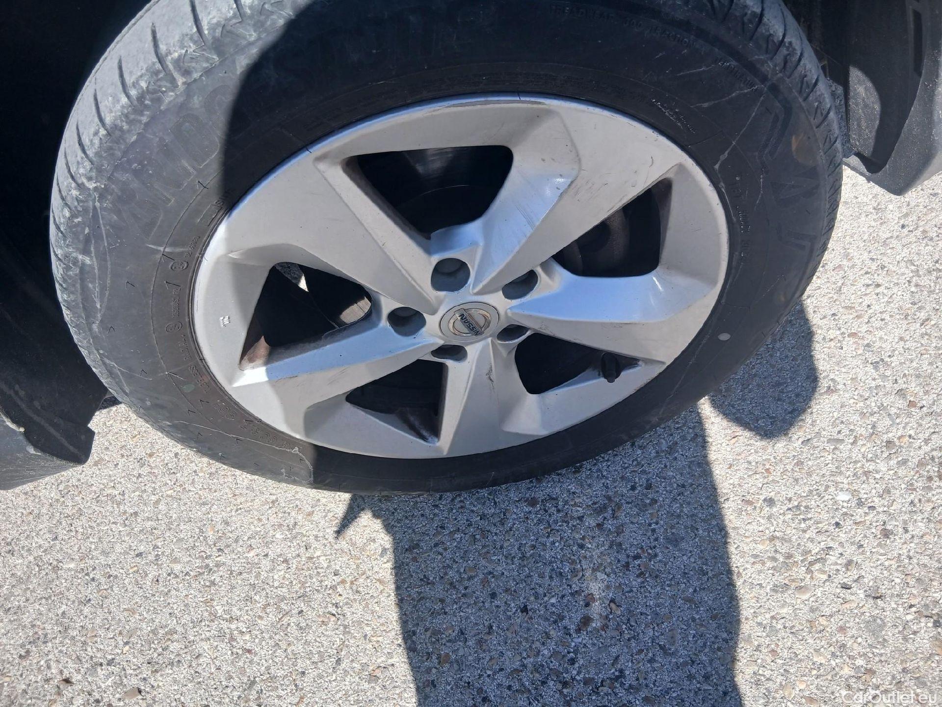  Nissan  Qashqai NISSAN  / 2017 / 5P / todoterreno DIG-T 103 kW (140 CV) E6D ACENTA #47