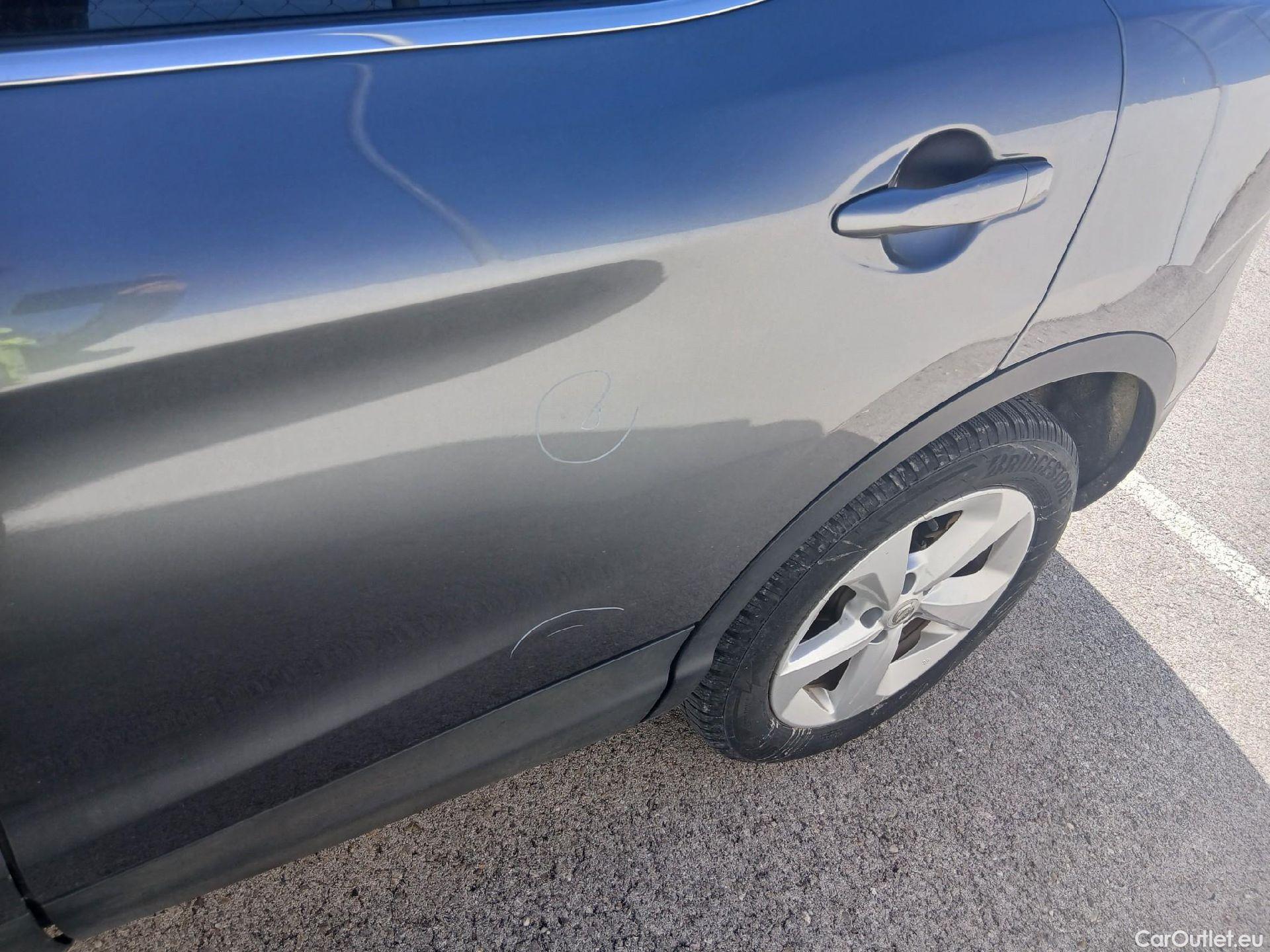  Nissan  Qashqai NISSAN  / 2017 / 5P / todoterreno DIG-T 103 kW (140 CV) E6D ACENTA #36