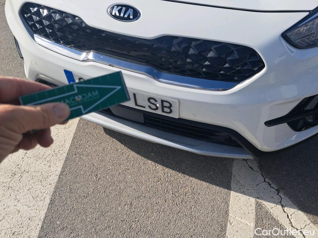  KIA  Niro KIA  / 2019 / 5P / crossover 1.6 GDi HEV 104kW (141CV) Drive #18