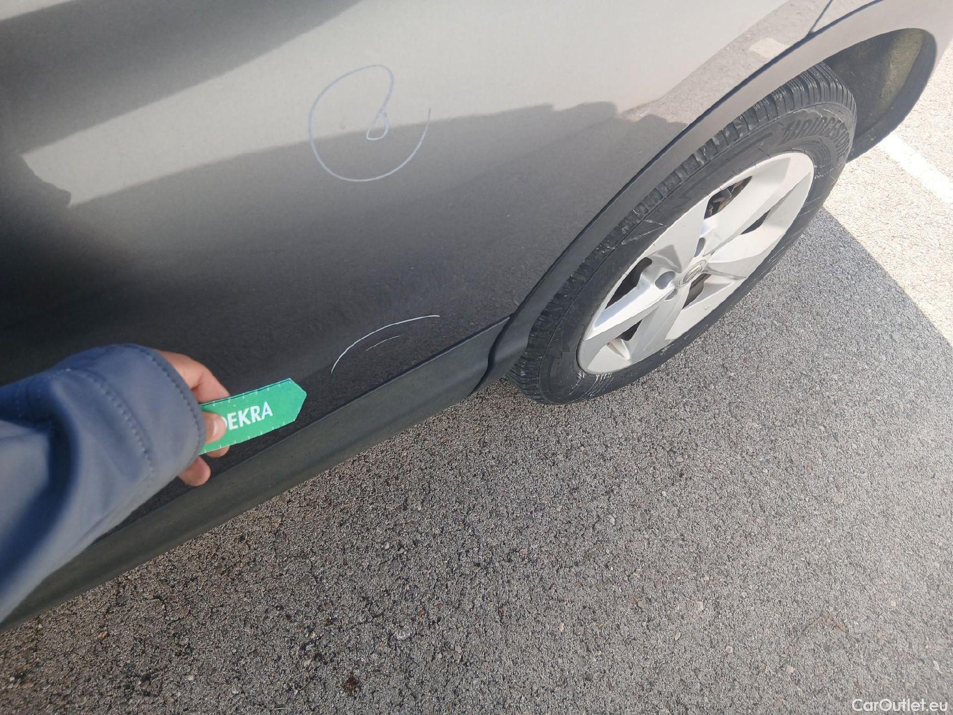  Nissan  Qashqai NISSAN  / 2017 / 5P / todoterreno DIG-T 103 kW (140 CV) E6D ACENTA #35