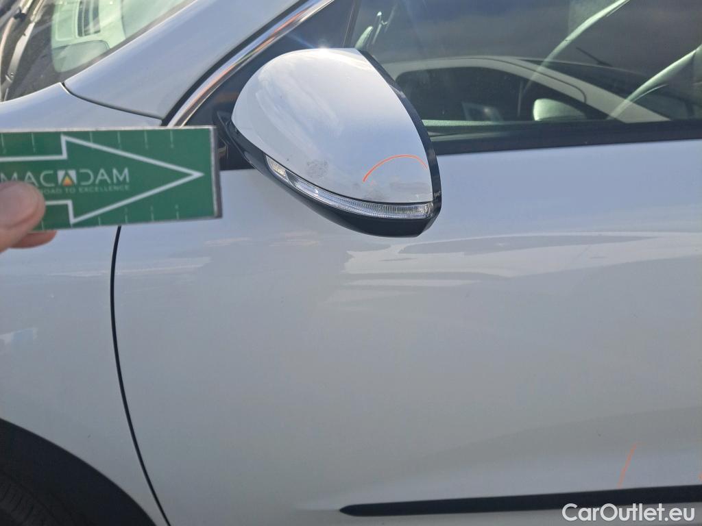  KIA  Niro KIA  / 2019 / 5P / crossover 1.6 GDi HEV 104kW (141CV) Drive #33