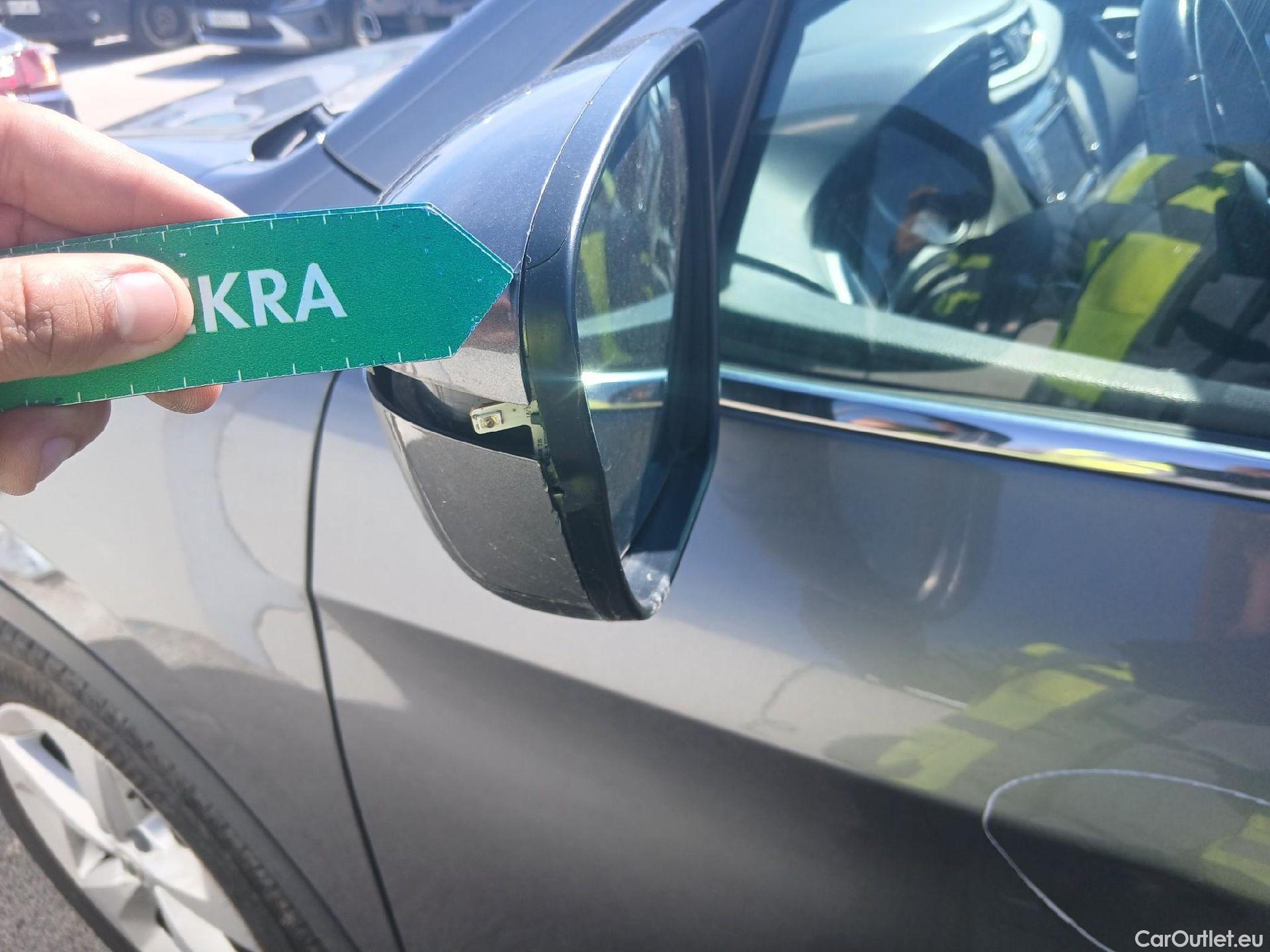  Nissan  Qashqai NISSAN  / 2017 / 5P / todoterreno DIG-T 103 kW (140 CV) E6D ACENTA #31