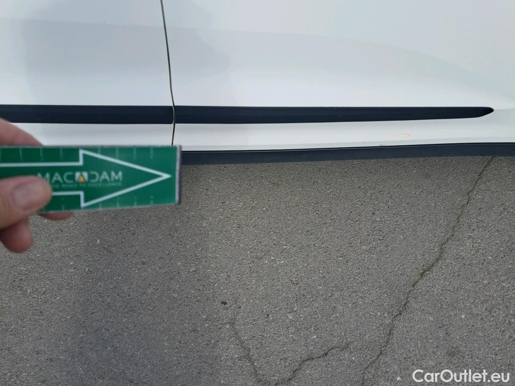  KIA  Niro KIA  / 2019 / 5P / crossover 1.6 GDi HEV 104kW (141CV) Drive #9