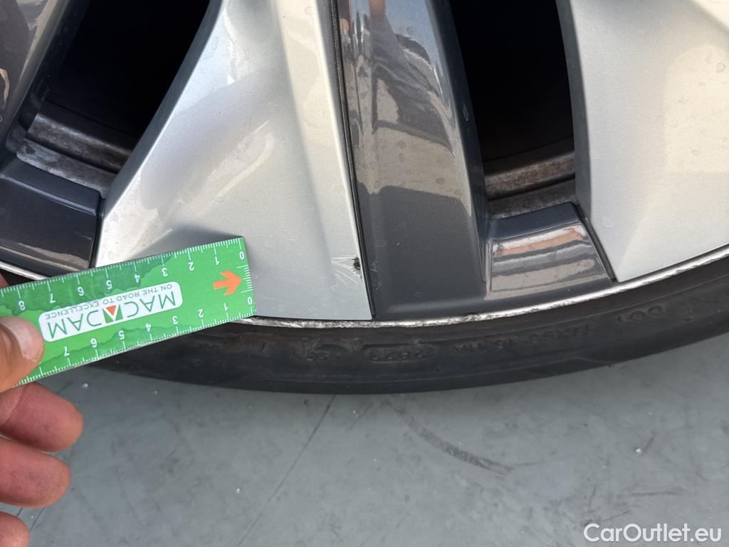  Tesla  Model Y TESLA  / 2020 / 5P / todoterreno Gran Autonomía 4WD #28