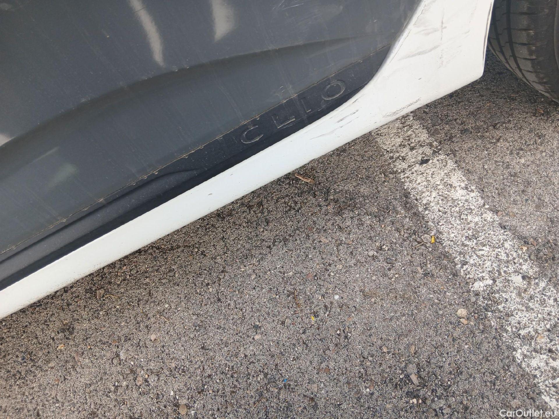  Renault  Clio  V Equilibre 1.5 dCi 100CV MT6 E6d #22