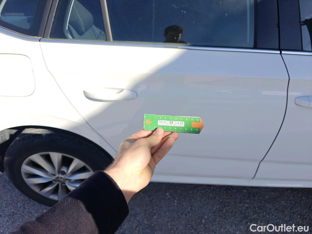  Skoda  KAMIQ SKODA  1.0 TSI 81kW (110CV) DSG Ambition (CX) #12