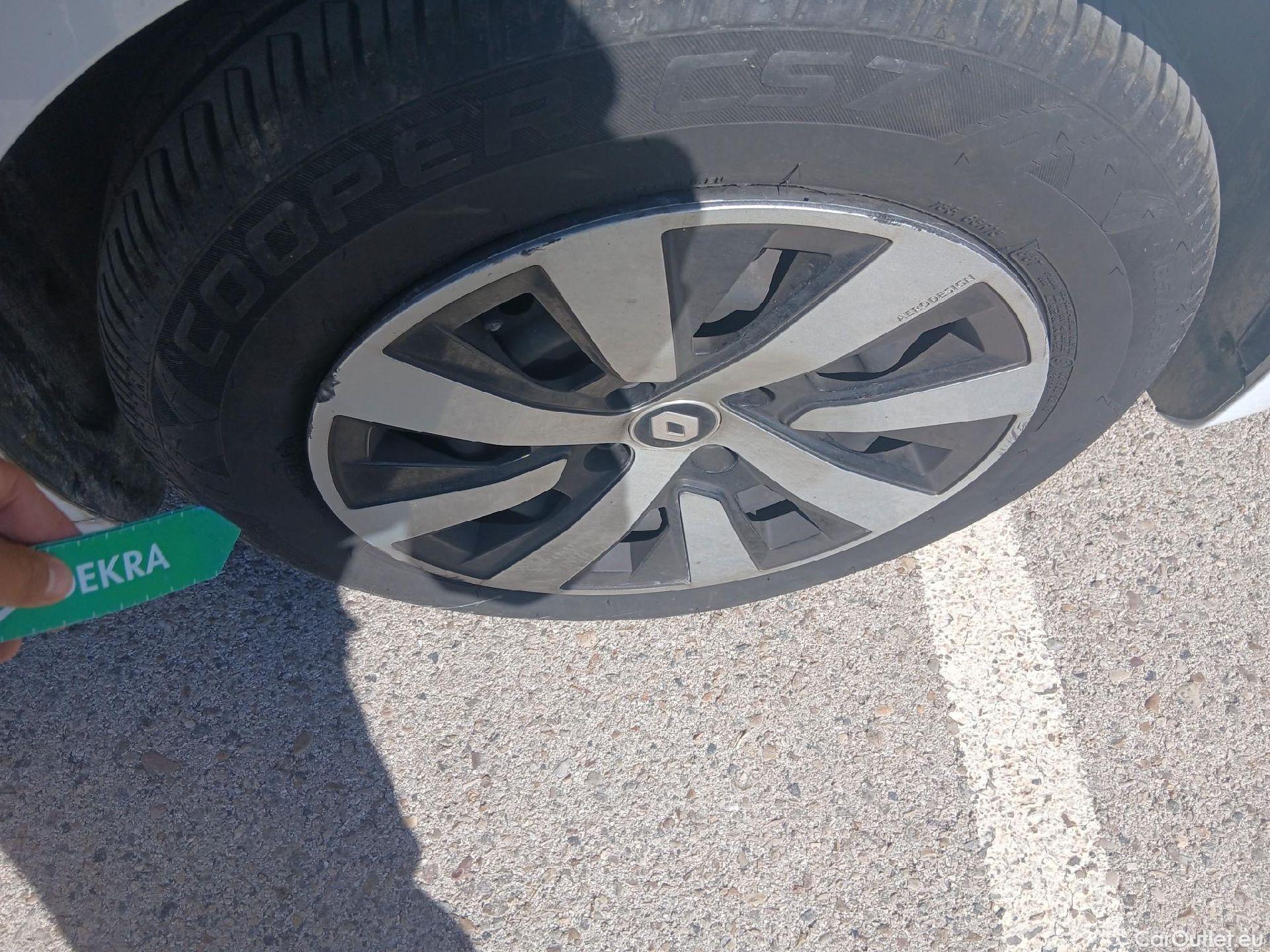  Renault  Clio  V Equilibre 1.5 dCi 100CV MT6 E6d #35