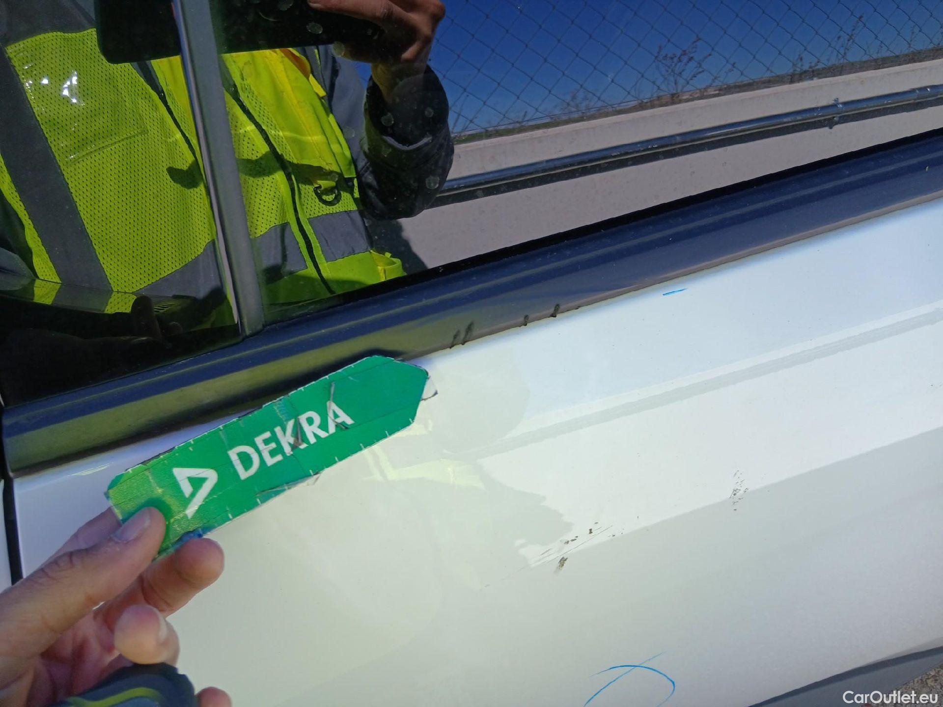  Peugeot  5008 PEUGEOT  / 2017 / 5P / todoterreno Active 1.5L BlueHDi 96kW (130CV) S&S #18