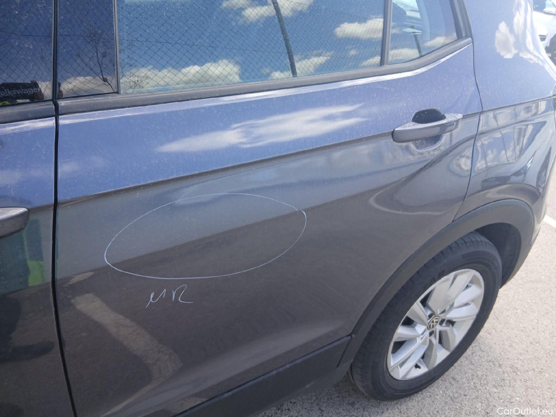  Volkswagen  T-CROSS VOLKSWAGEN  / 2018 / 5P / todoterreno Advance 1.0 TSI 70kW (95CV) (AC2) #23