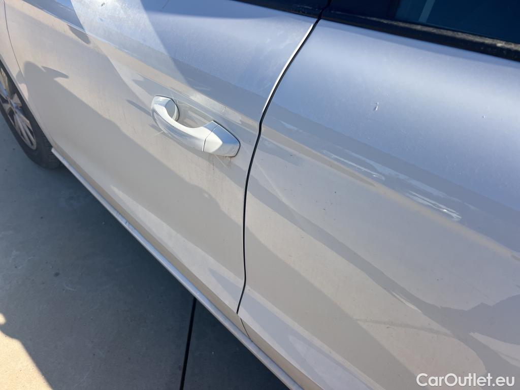  Seat  Ibiza SEAT  / 2017 / 5P / berlina con portón 1.0 MPI 59kW (80CV) Reference Plus(SP) #9