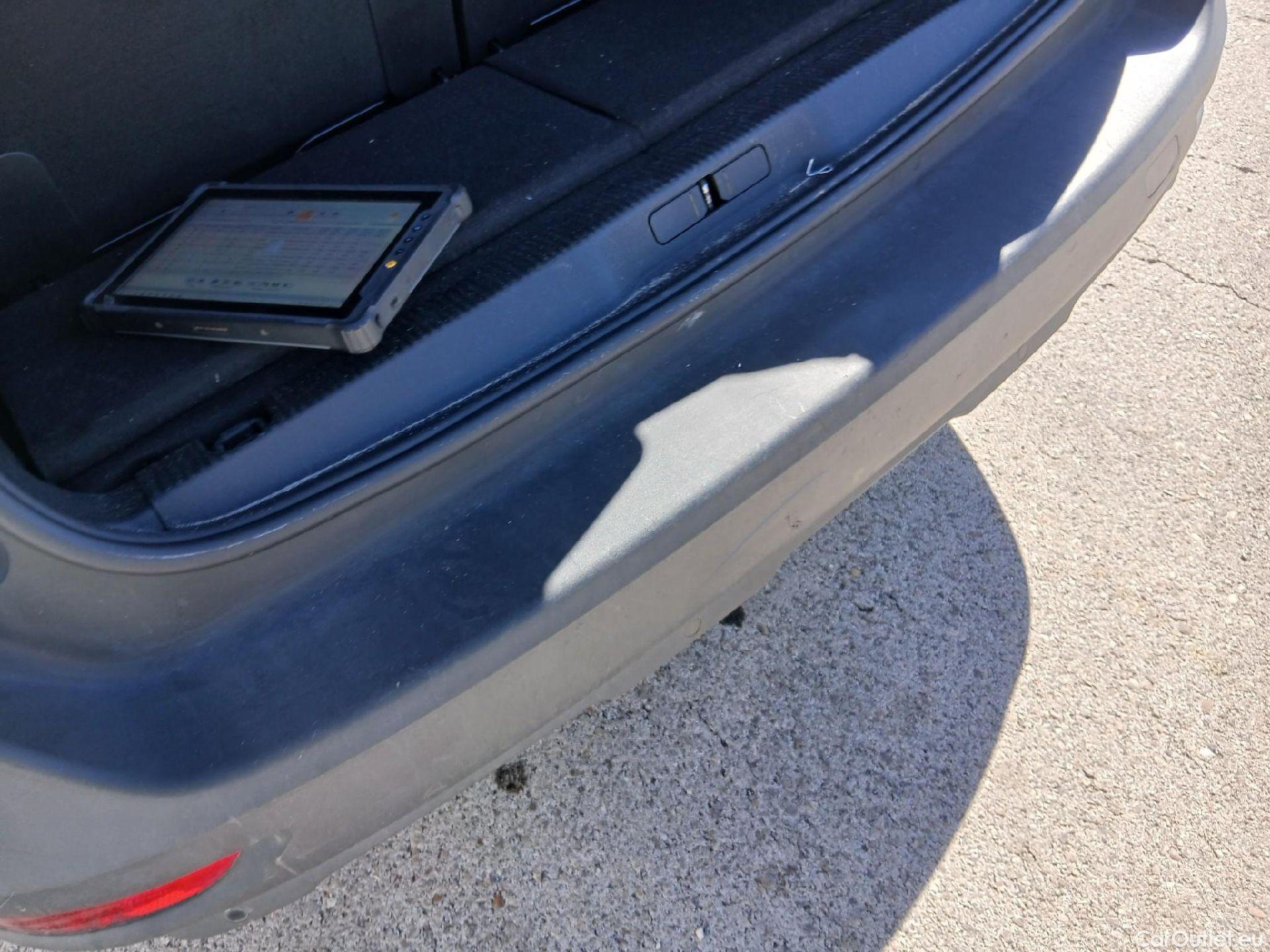  Peugeot  5008 PEUGEOT  / 2017 / 5P / todoterreno Active 1.5L BlueHDi 96kW (130CV) S&S #27