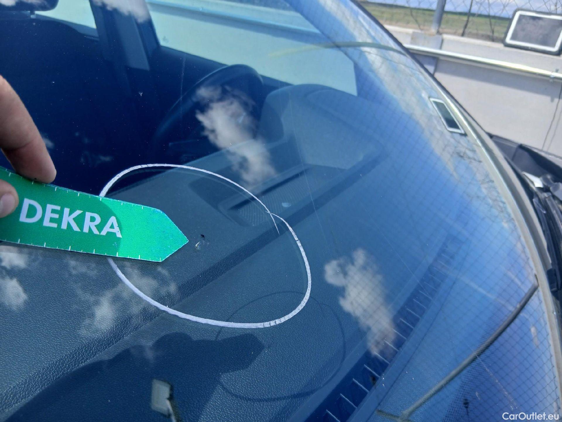  Volkswagen  T-CROSS VOLKSWAGEN  / 2018 / 5P / todoterreno Advance 1.0 TSI 70kW (95CV) (AC2) #16