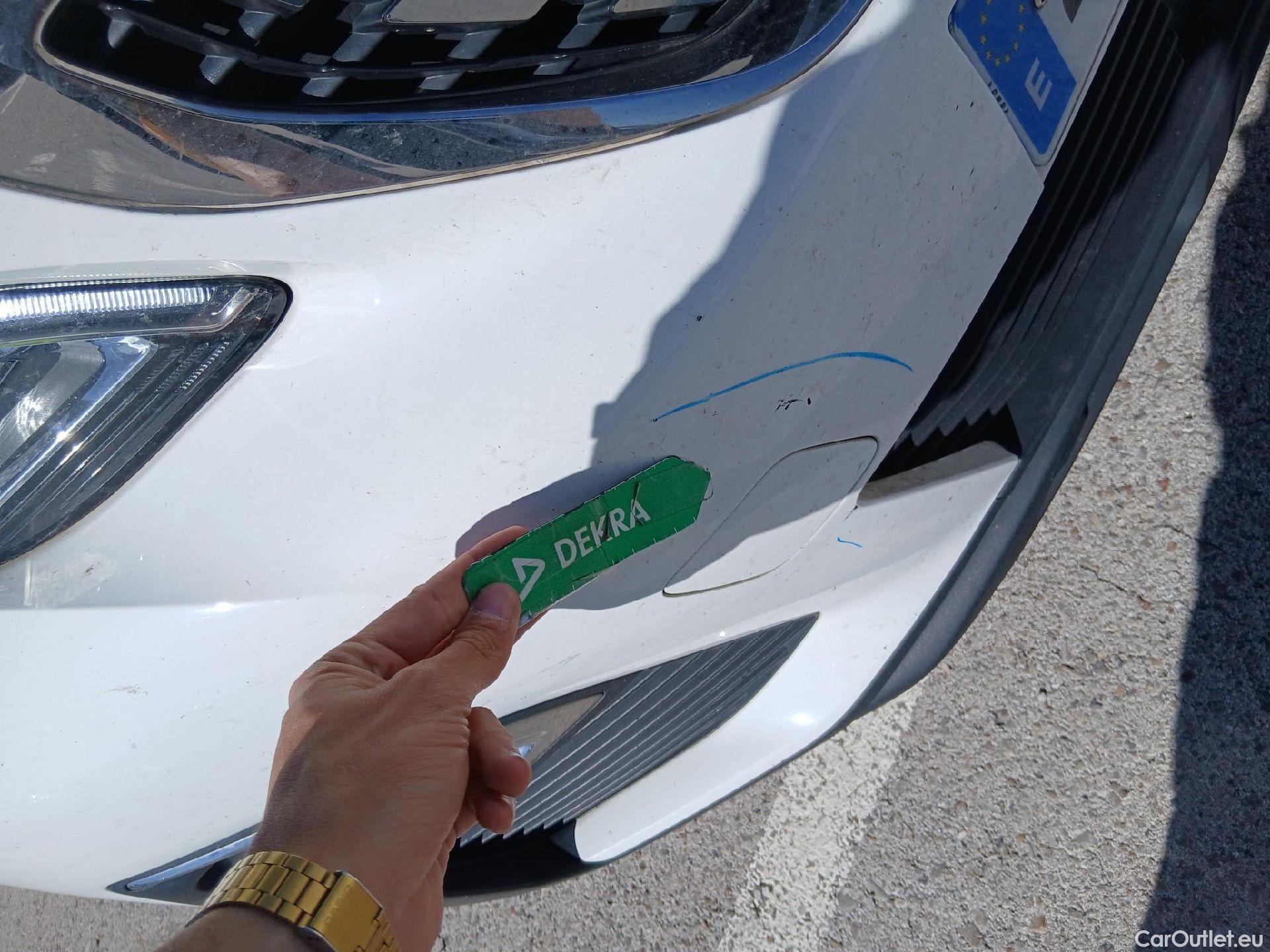  Peugeot  5008 PEUGEOT  / 2017 / 5P / todoterreno Active 1.5L BlueHDi 96kW (130CV) S&S #5