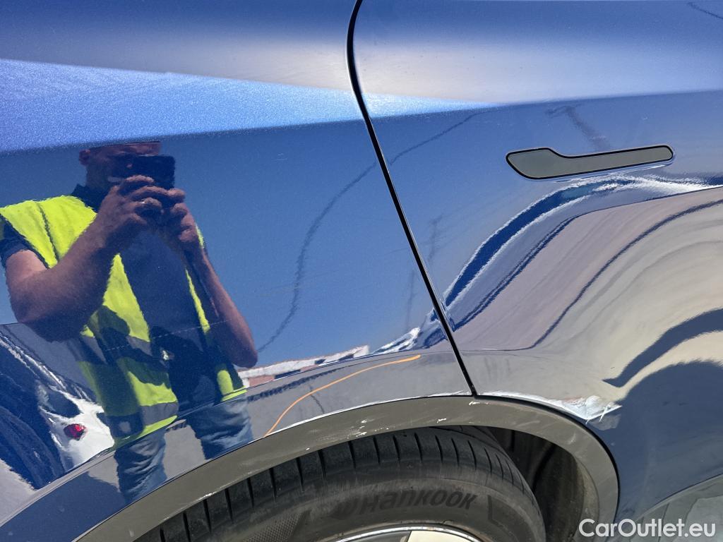  Tesla  Model Y TESLA  / 2020 / 5P / todoterreno Gran Autonomía 4WD #9