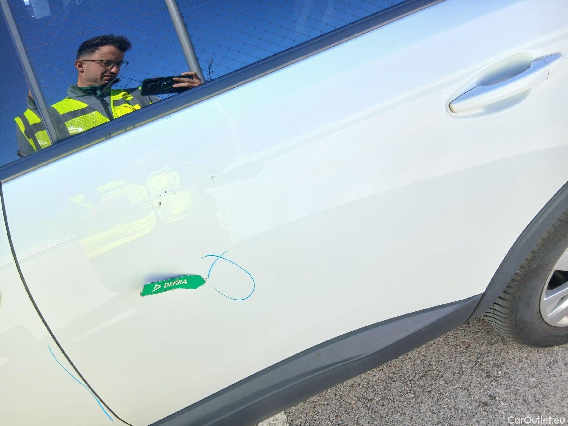  Peugeot  5008 PEUGEOT  / 2017 / 5P / todoterreno Active 1.5L BlueHDi 96kW (130CV) S&S #16