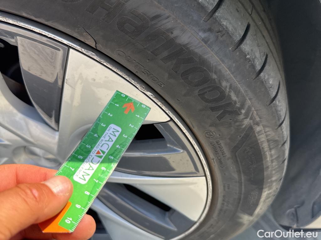  Tesla  Model Y TESLA  / 2020 / 5P / todoterreno Gran Autonomía 4WD #20