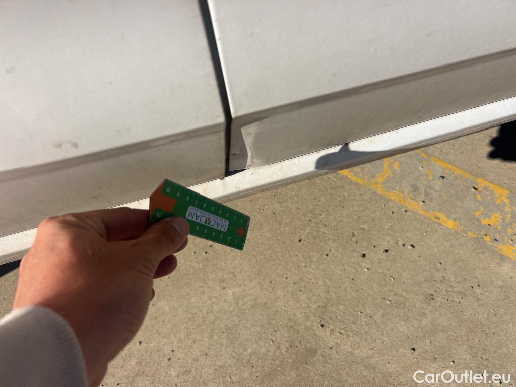  Seat  Ibiza SEAT  / 2017 / 5P / berlina con portón 1.0 MPI 59kW (80CV) Reference Plus(SP) #4