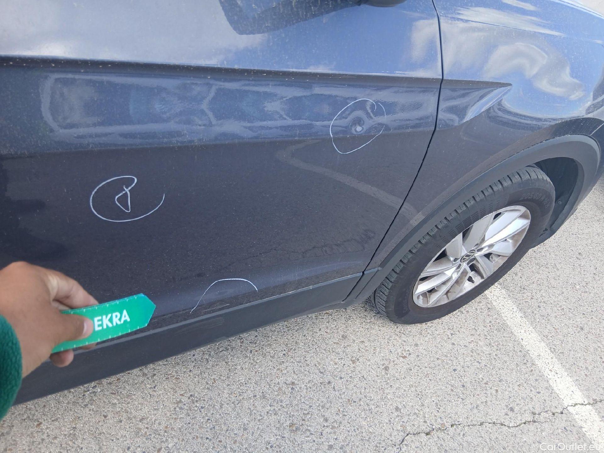  Volkswagen  T-CROSS VOLKSWAGEN  / 2018 / 5P / todoterreno Advance 1.0 TSI 70kW (95CV) (AC2) #33