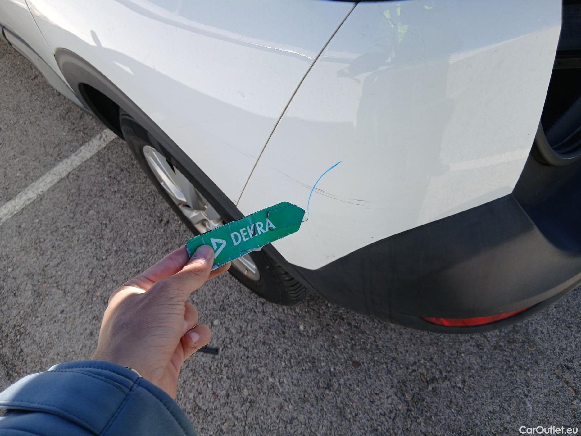  Peugeot  5008 PEUGEOT  / 2017 / 5P / todoterreno Active 1.5L BlueHDi 96kW (130CV) S&S #24