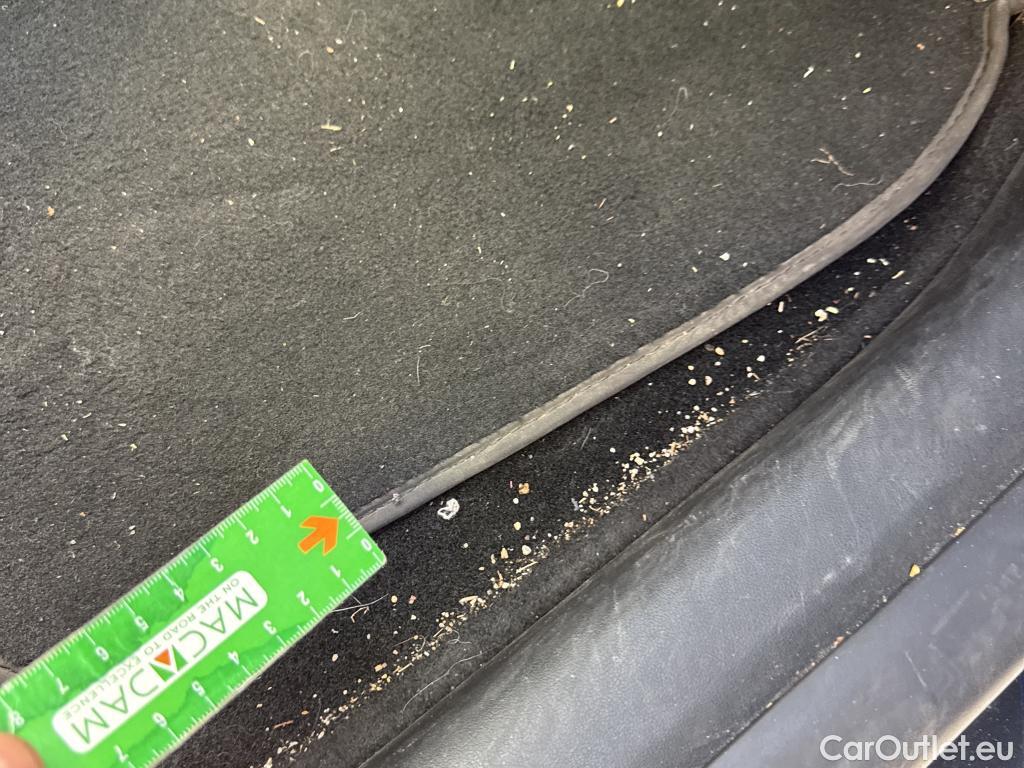  Tesla  Model Y TESLA  / 2020 / 5P / todoterreno Gran Autonomía 4WD #41