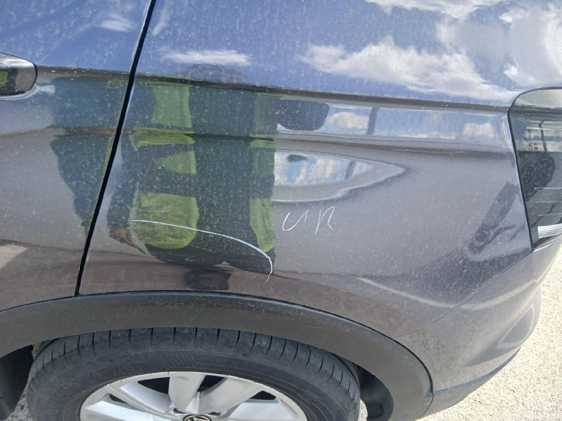  Volkswagen  T-CROSS VOLKSWAGEN  / 2018 / 5P / todoterreno Advance 1.0 TSI 70kW (95CV) (AC2) #25