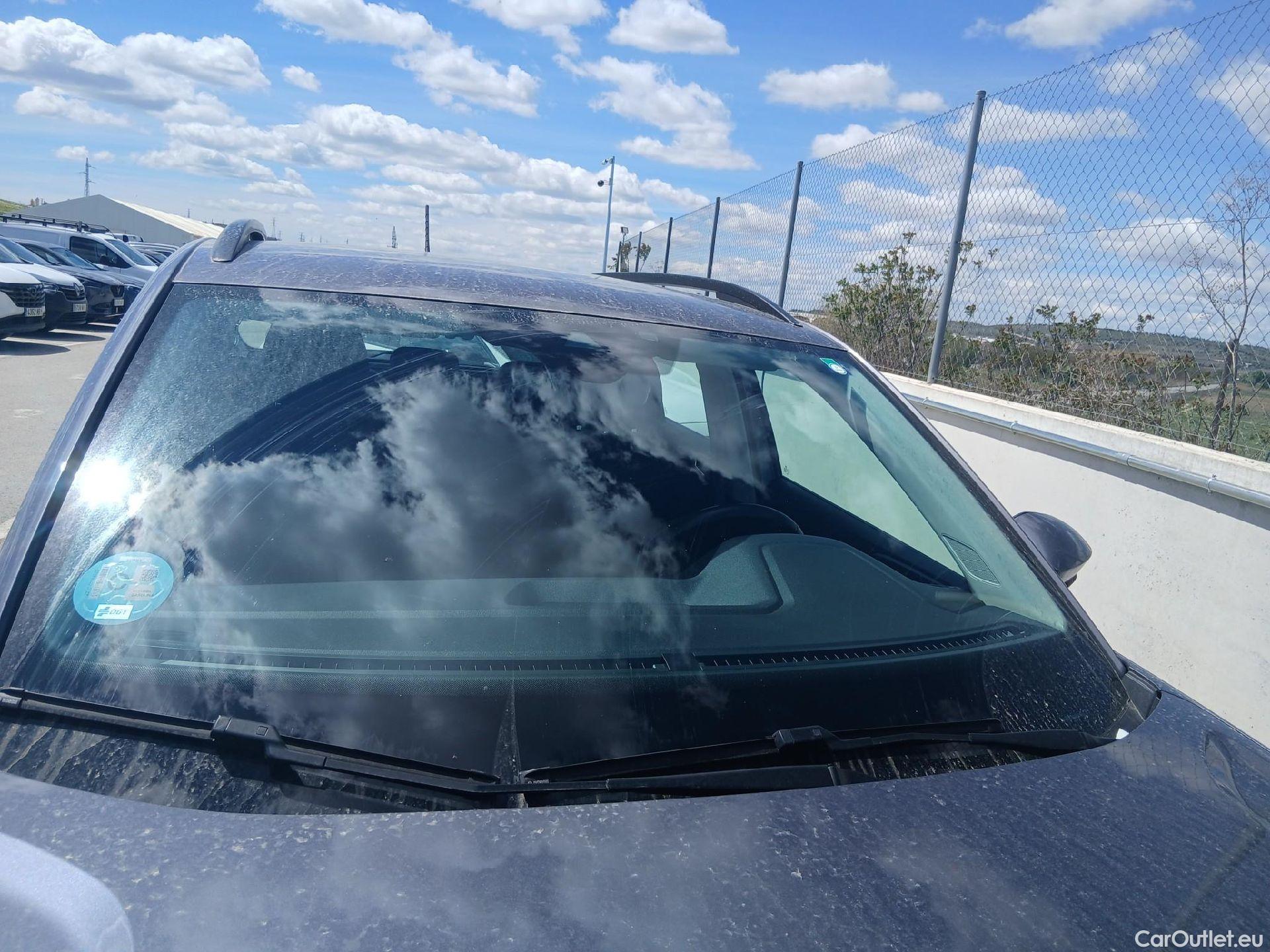  Volkswagen  T-CROSS VOLKSWAGEN  / 2018 / 5P / todoterreno Advance 1.0 TSI 70kW (95CV) (AC2) #17