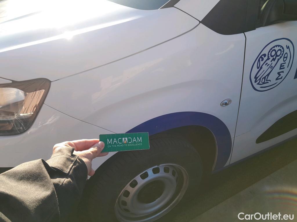  Citroen  Berlingo CITROEN  / 2018 / 3P / furgón derivado de turismo Talla M BlueHDi 100 CONTROL  #27