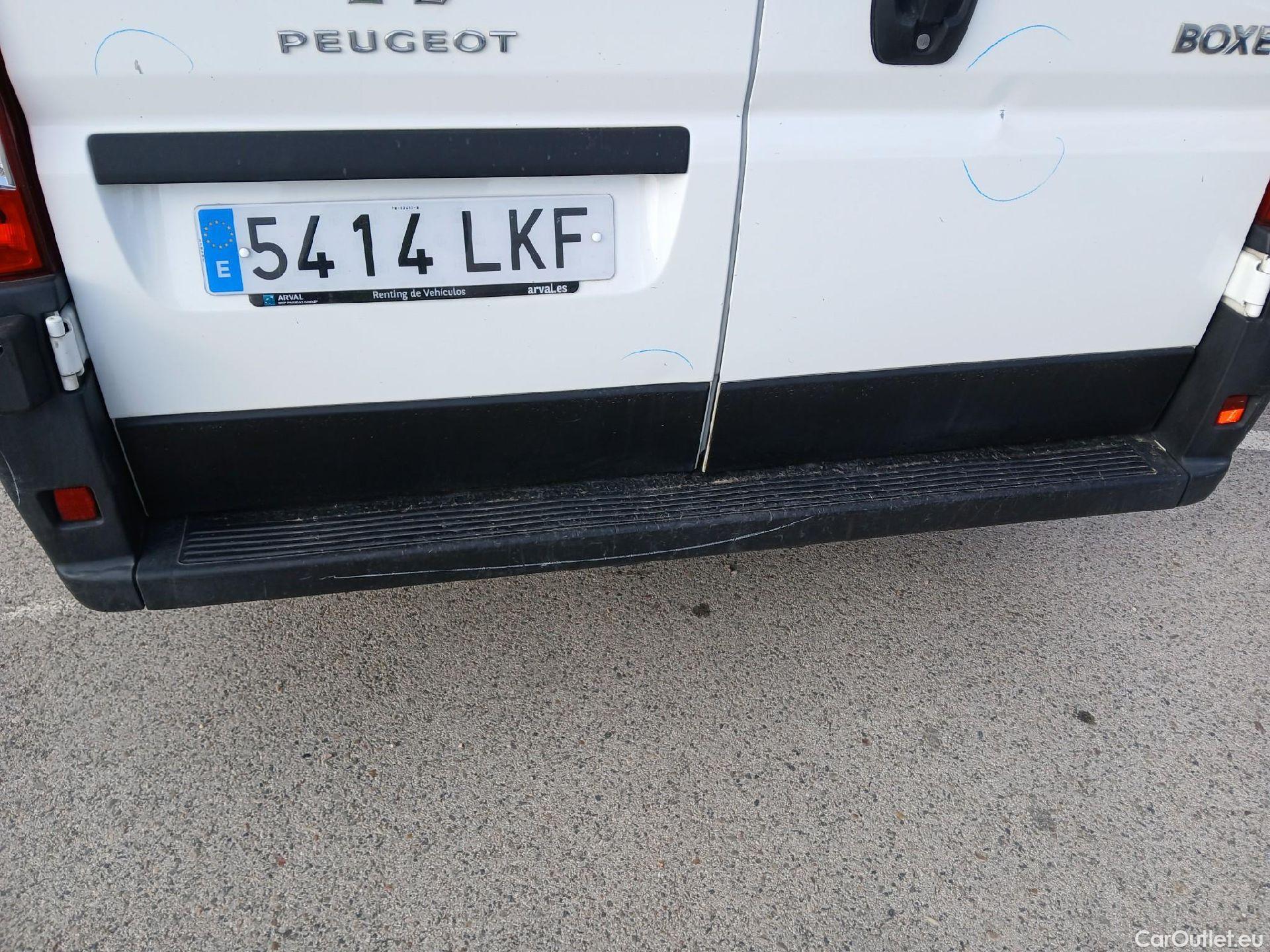  Peugeot  Boxer PEUGEOT  / 2014 / 4P / furgón 330 L1 H1 BHDI 88kW (120CV) S&S 6 Vel. M #43