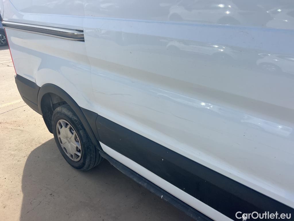  Ford  Transit FORD  / 2013 / 4P / furgón 310 77kW L2H2 Van Trend FWD #12