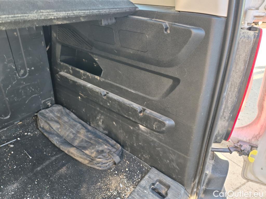  Peugeot  RIFTER PEUGEOT  / 2018 / 5P / combi Active Pack Busin. Standard BlueHDi 73kW #24