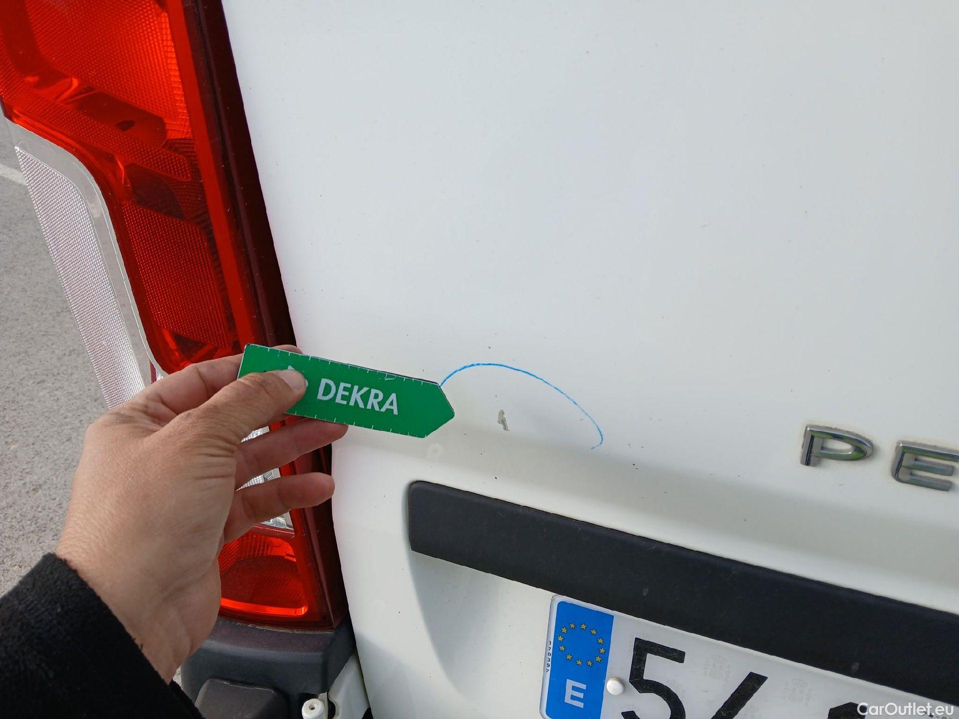  Peugeot  Boxer PEUGEOT  / 2014 / 4P / furgón 330 L1 H1 BHDI 88kW (120CV) S&S 6 Vel. M #39