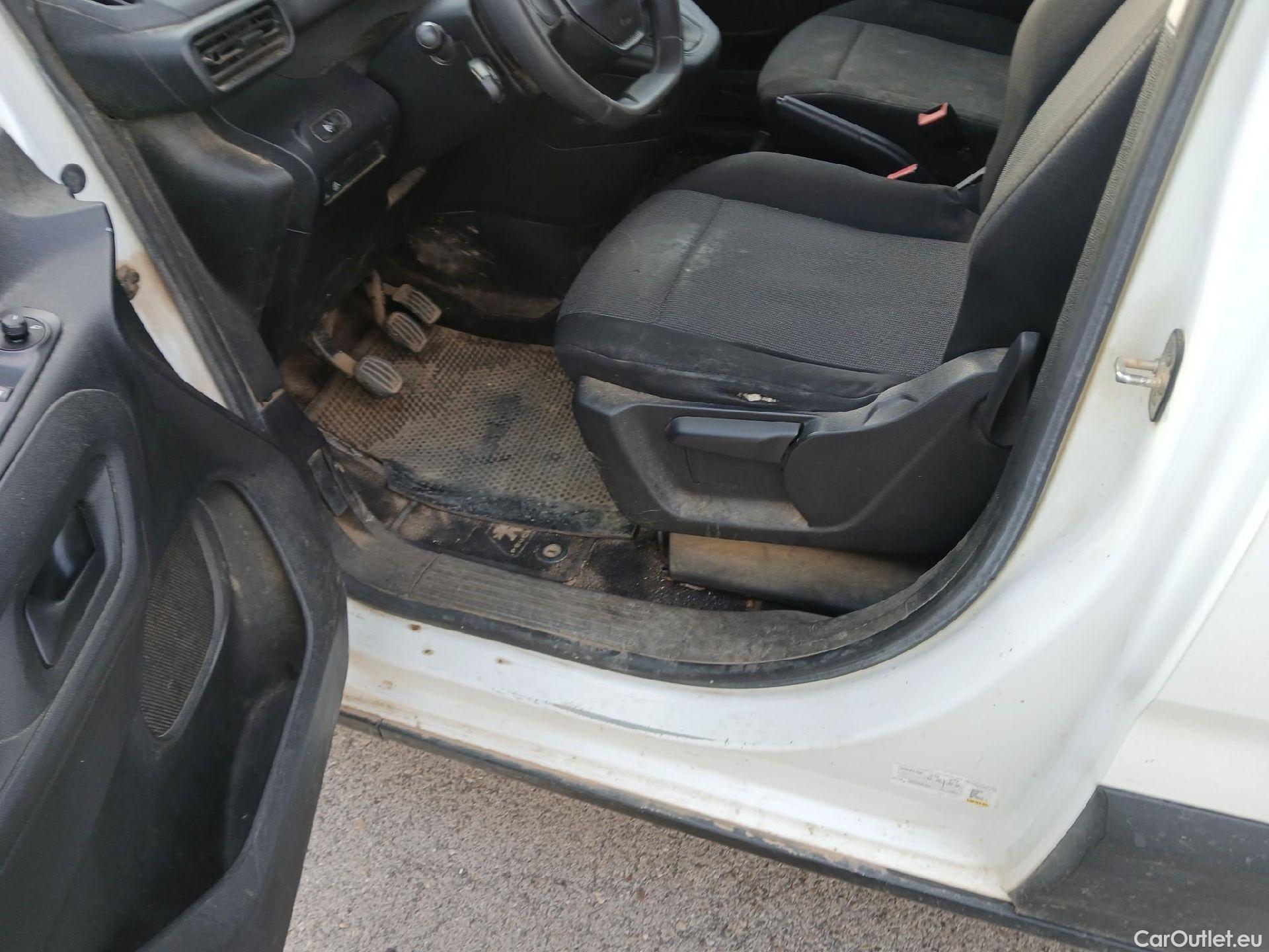  Peugeot  RIFTER PEUGEOT  / 2018 / 4P / combi Active Standard BlueHDi 73kW (IND) #13