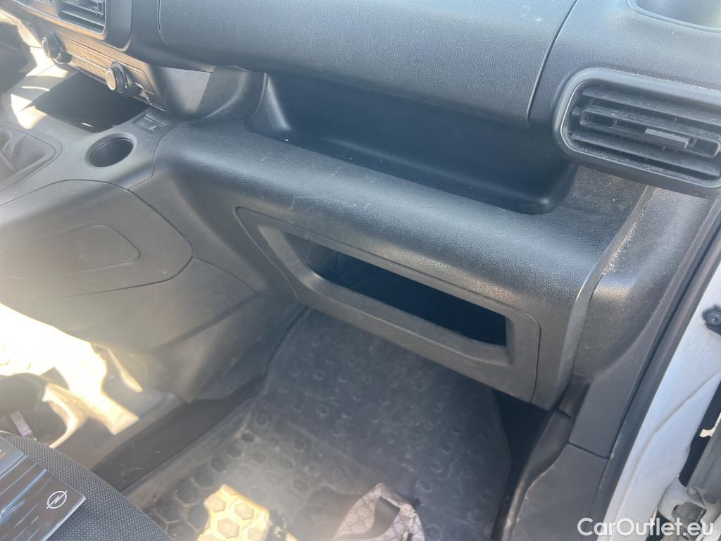  Opel  Combo OPEL  / 2018 / 3P / furgón derivado de turismo 1.5 TD 75kW (100CV) Express L H1 650kg #50