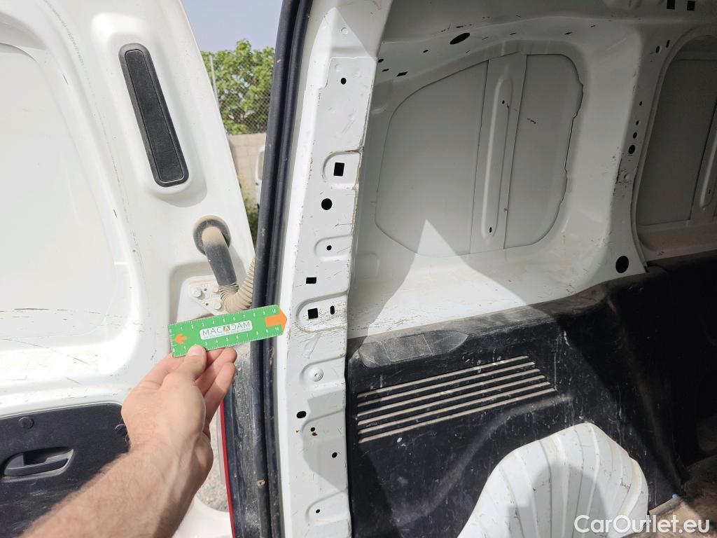  Peugeot  Partner PEUGEOT  / 2018 / 3P / furgón derivado de turismo Pro Standard 600kg BlueHDi 73kW (AC) #21