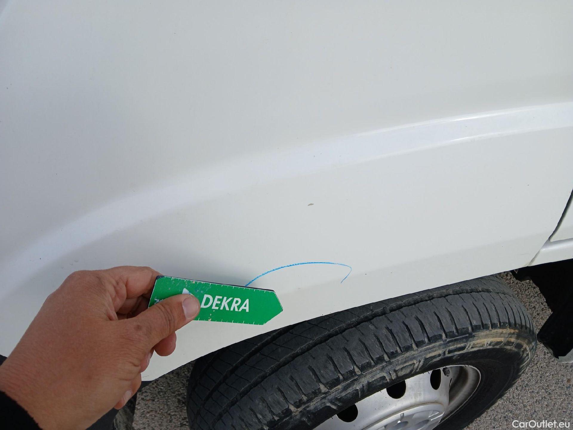  Peugeot  Boxer PEUGEOT  / 2014 / 4P / furgón 330 L1 H1 BHDI 88kW (120CV) S&S 6 Vel. M #21