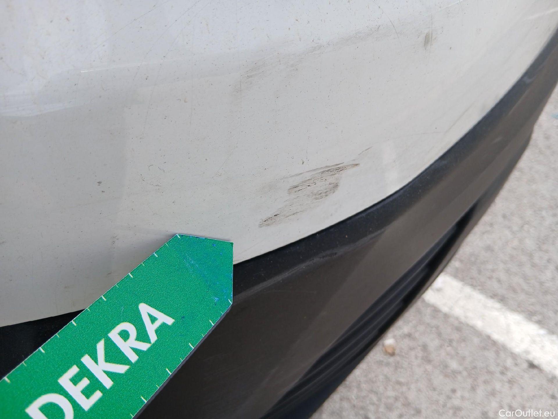  Opel  Vivaro OPEL  / 2019 / 4P / furgón 1.5 Diésel 74kW(100CV)M Std Exp #5