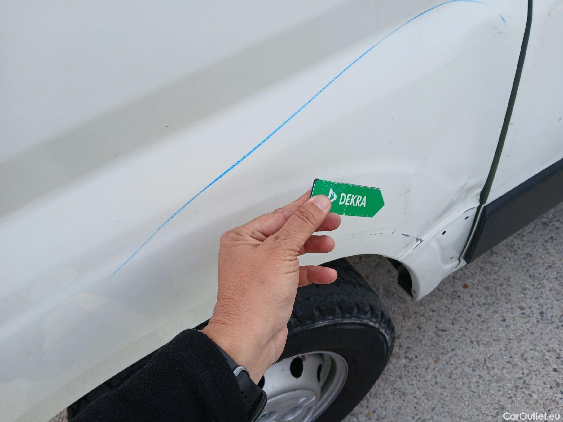  Peugeot  Boxer PEUGEOT  / 2014 / 4P / furgón 330 L1 H1 BHDI 88kW (120CV) S&S 6 Vel. M #50